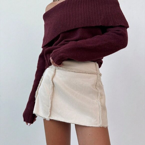 Burgundy Casual Women's Off-Shoulder Long-Sleeved Knitted Sweater - Picture 5 of 6